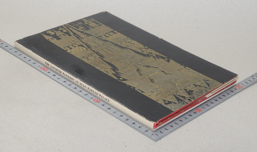 THE LACQUER PAVILION AT SUAN PAKKAD PALACE