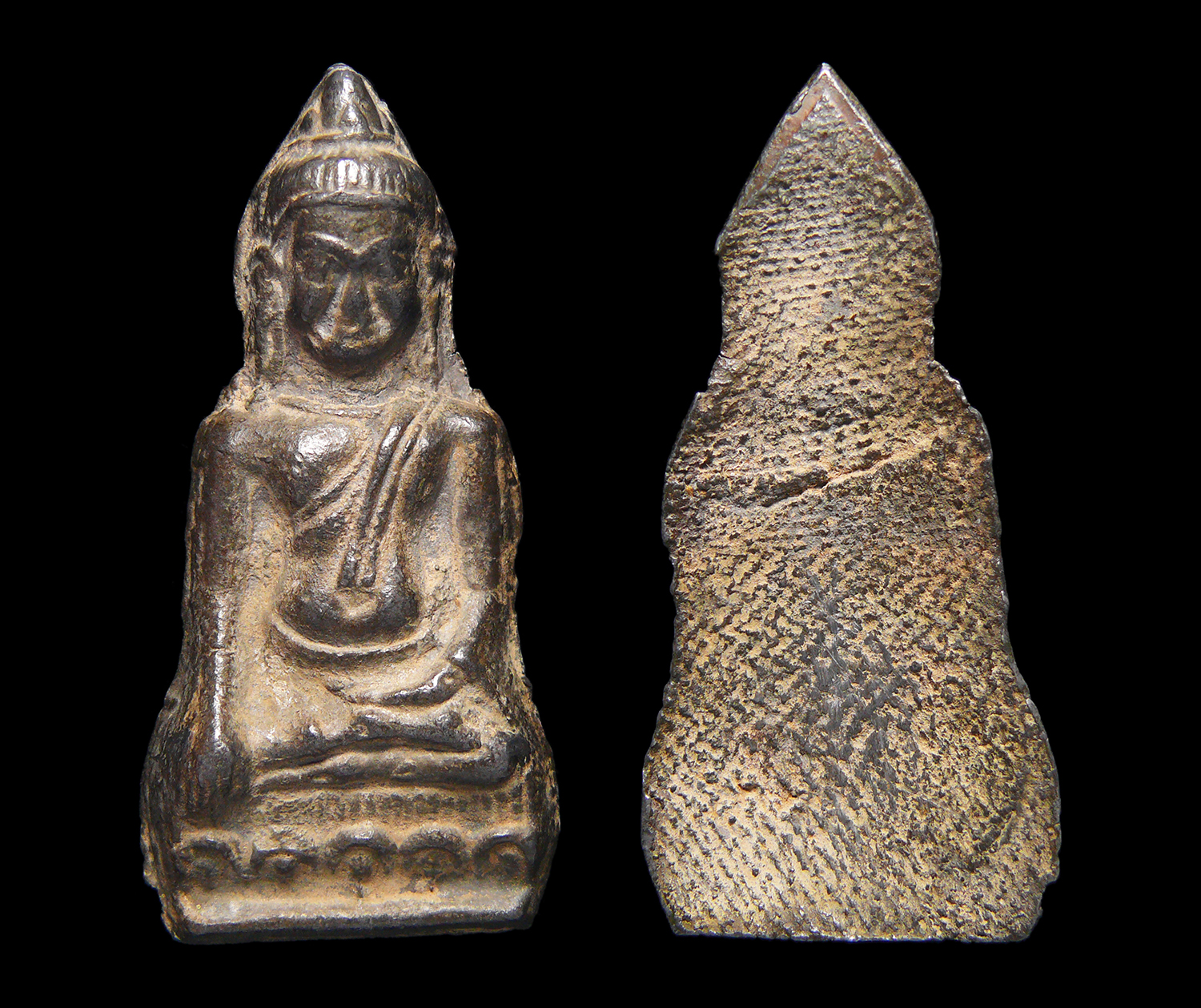 พระหูยานหลังลายผ้า เนื้อชิน จ.ลพบุรี