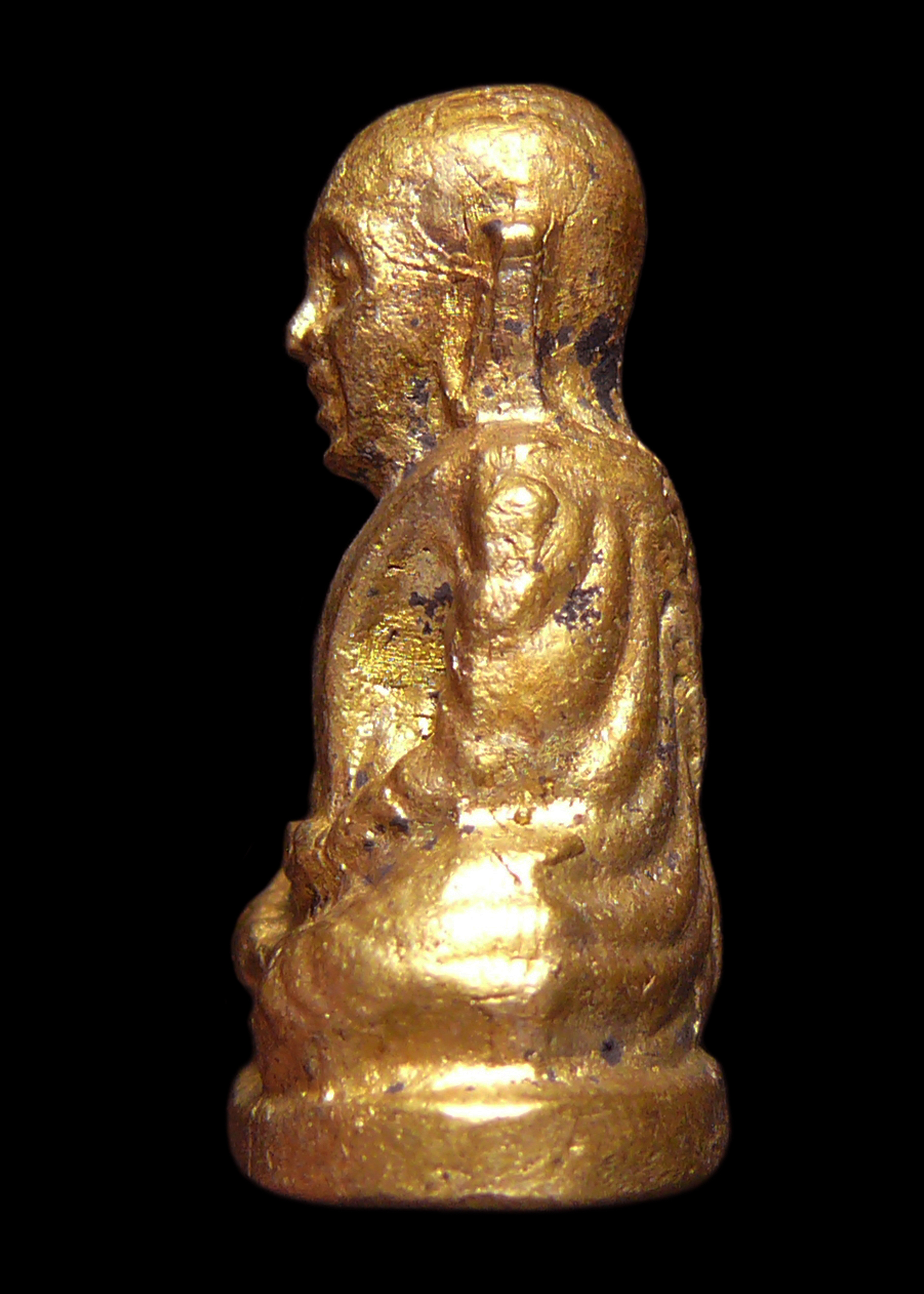 หลวงพ่อเงิน วัดบางคลาน จ.พิจิตร รุ่นรวย รวย รวย ก้นอุดกริ่ง ตอกโค๊ต กริ่งดัง สภาพสวยพร้อมกล่องเดิมๆ