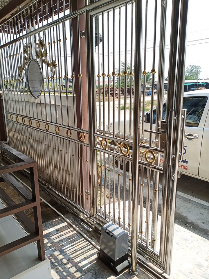 ประตูสแตนเลสขอนแก่น 0895700989