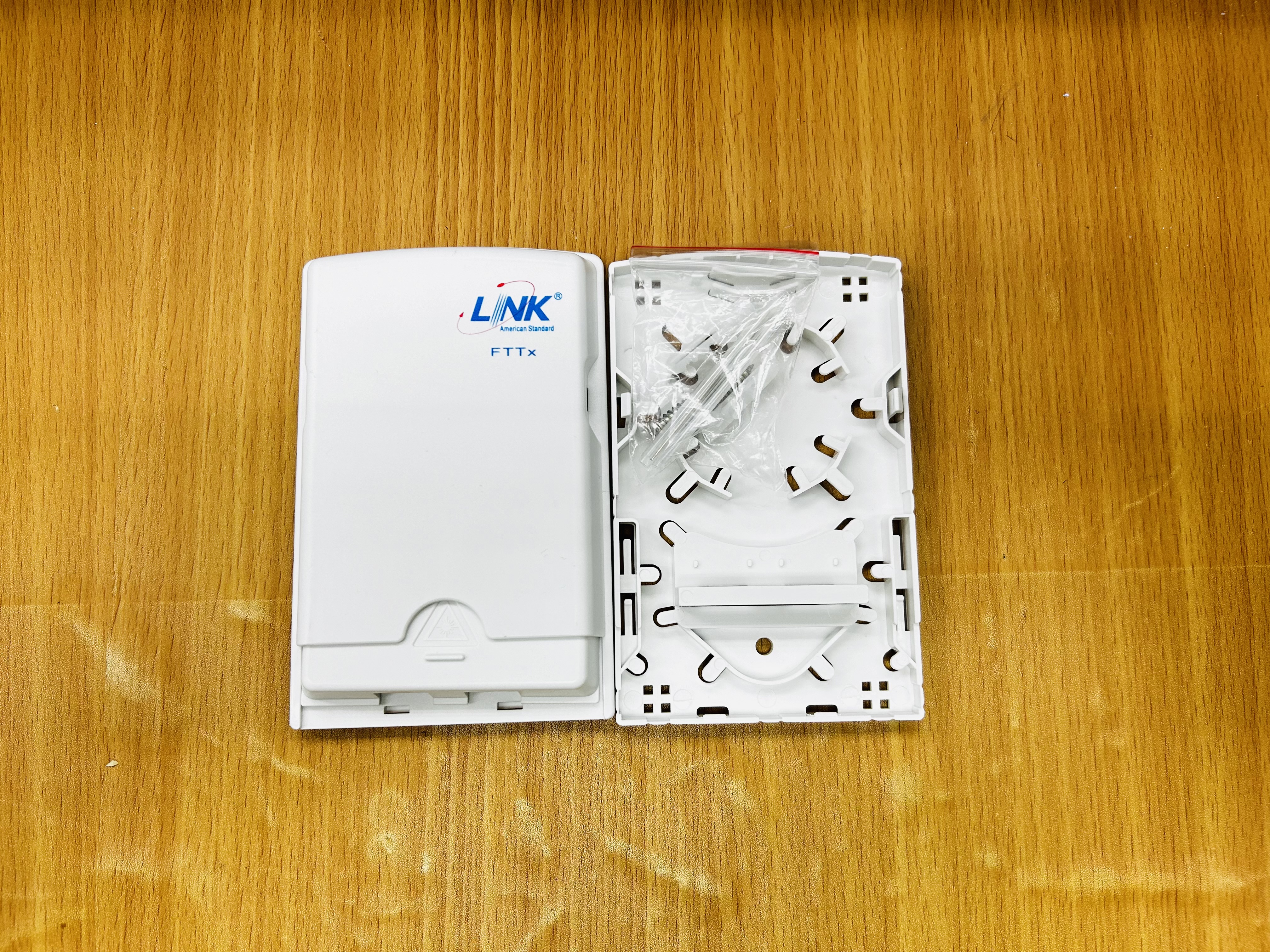 Link UFH3022 Smart FTTH (Fiber optic To The Home) Housing Outlet for 2x SC Simplex, Outlet เปล่า, ฝาสไลด์ได้