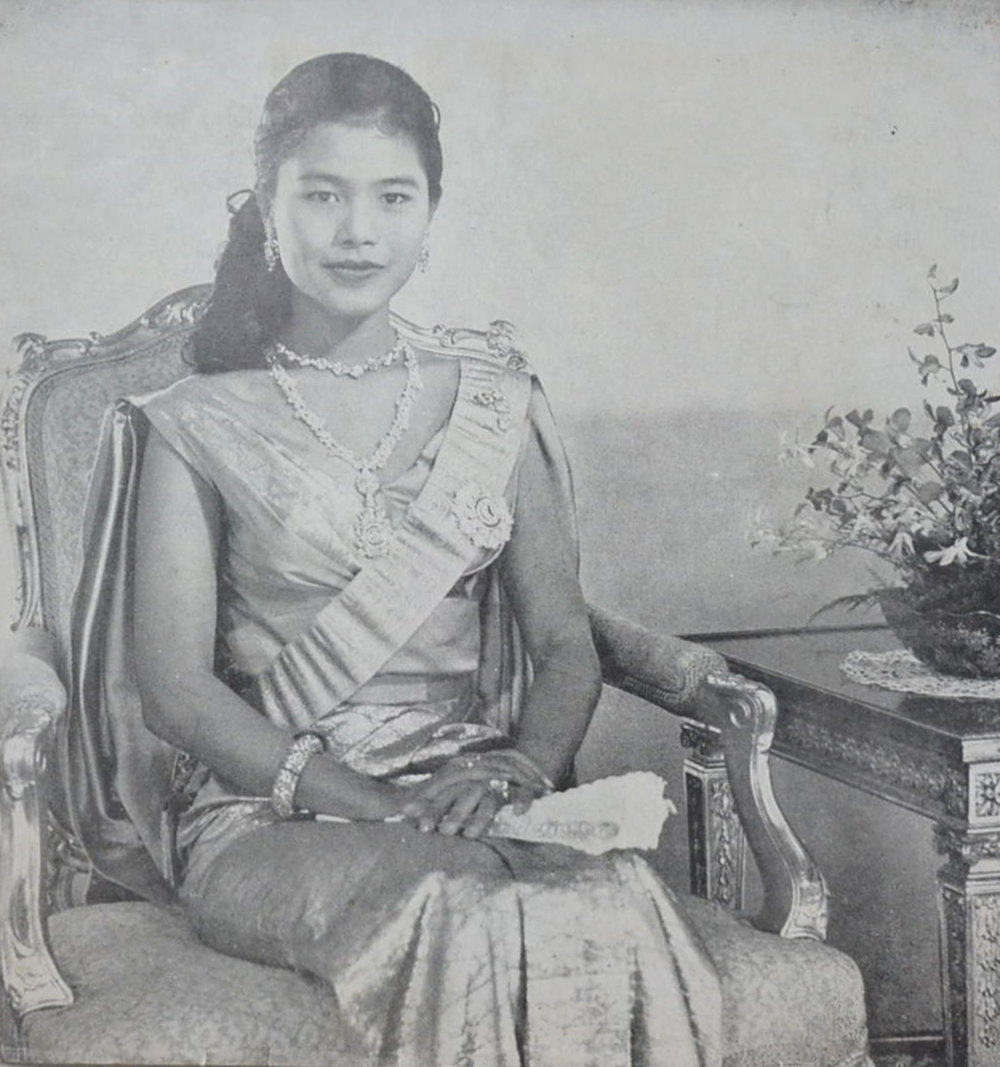 ภาพพิมพ์จากปกสยามรัฐสัปดาห์วิจารณ์ (2 ใบ)