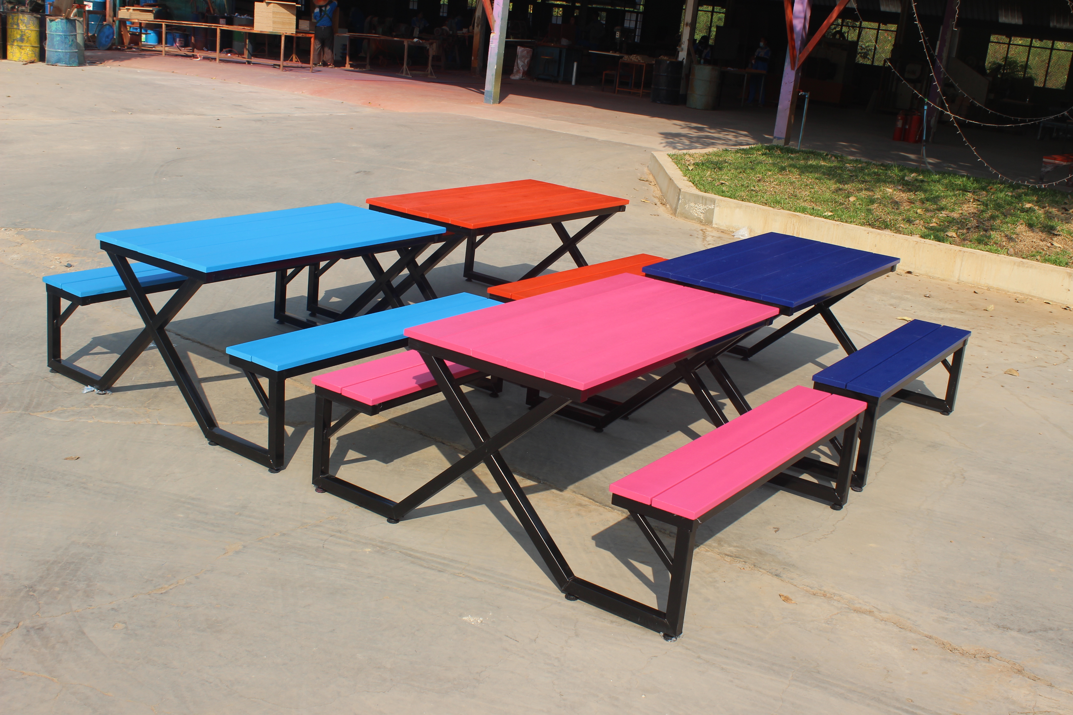 ชุดโต๊ะโรงอาหาร สีสันสดใส