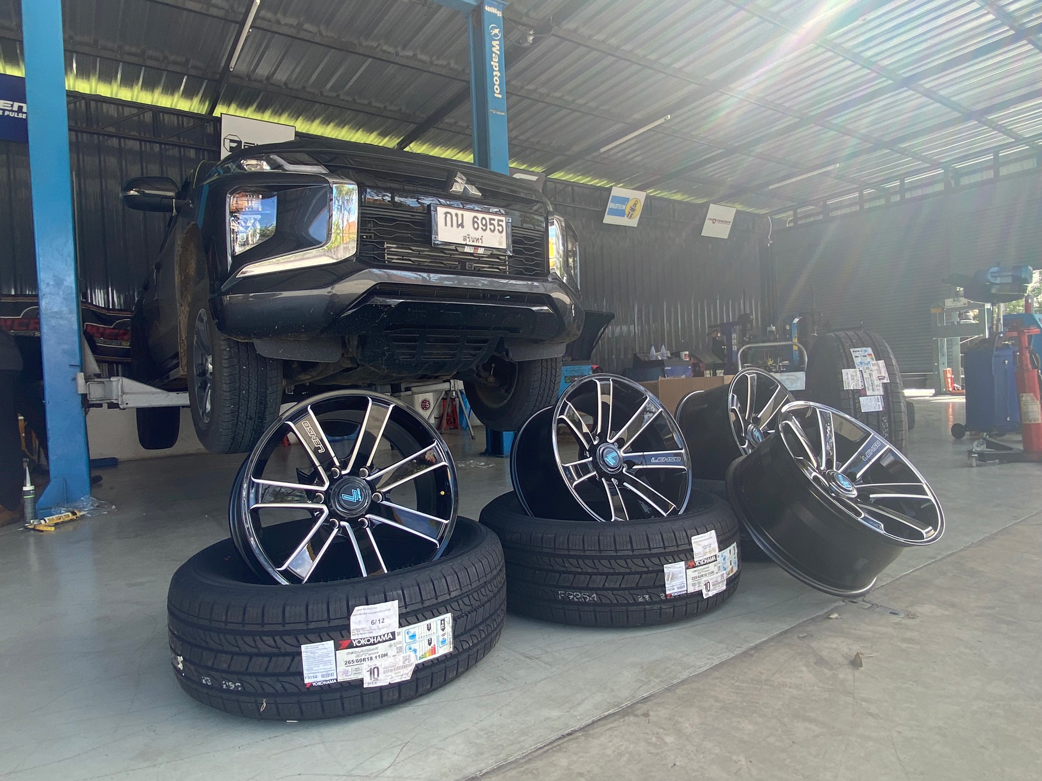 ล้อ LENSO RTC-2 ขอบ 18 คู่ยาง YOKOHAMA GEOLANDAR H/T GO56