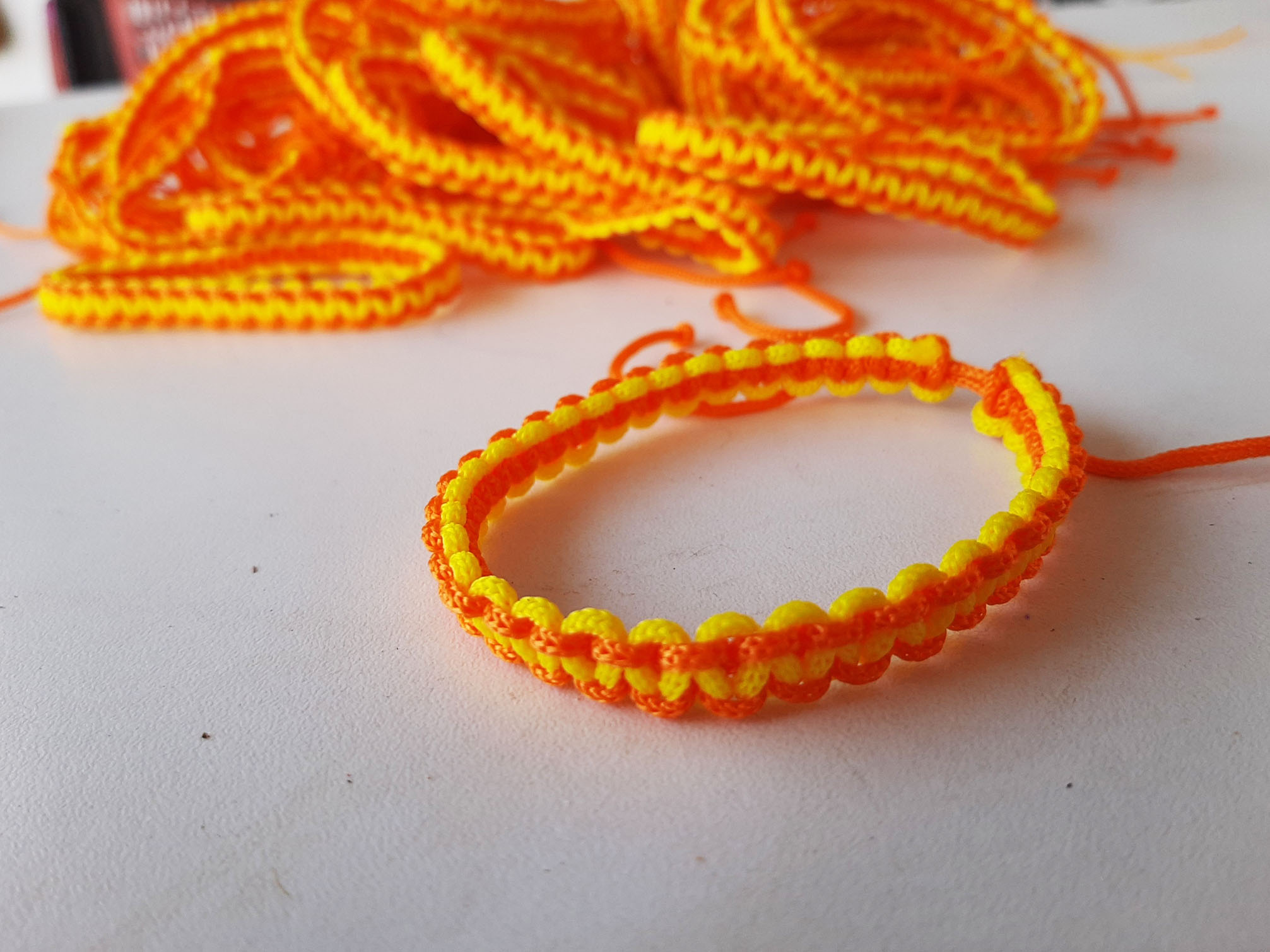 เชือกข้อมือถัก สายเชือกข้อมือ เสริมมงคลโชดลาภ สายปรับได้