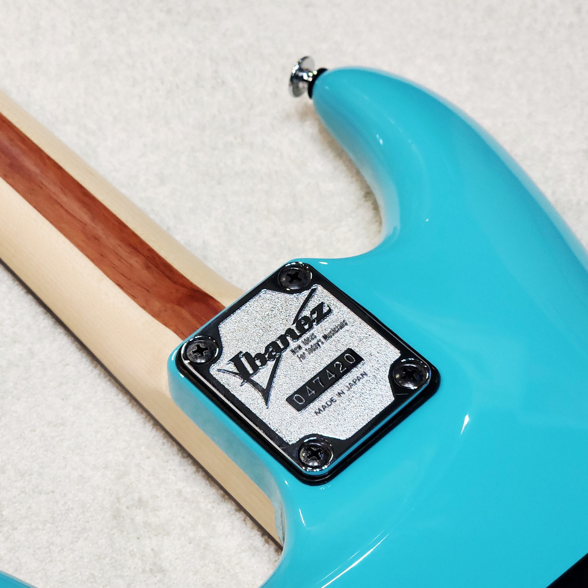 (USED) IBANEZ JS 2410 JOE SATRIANI - SKY BLUE