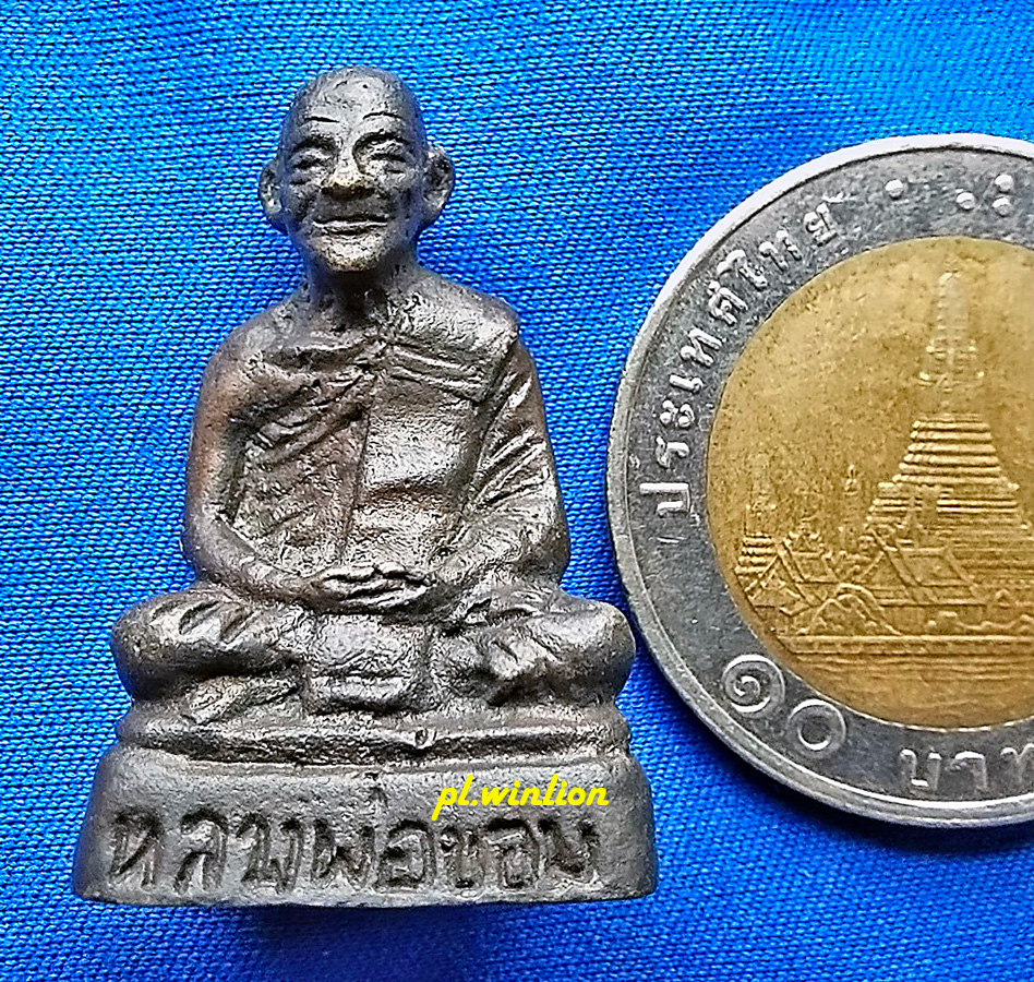 รูปหล่อ หลวงพ่อขอม วัดไผ่โรงวัว สุพรรณบุรี ปี 2505