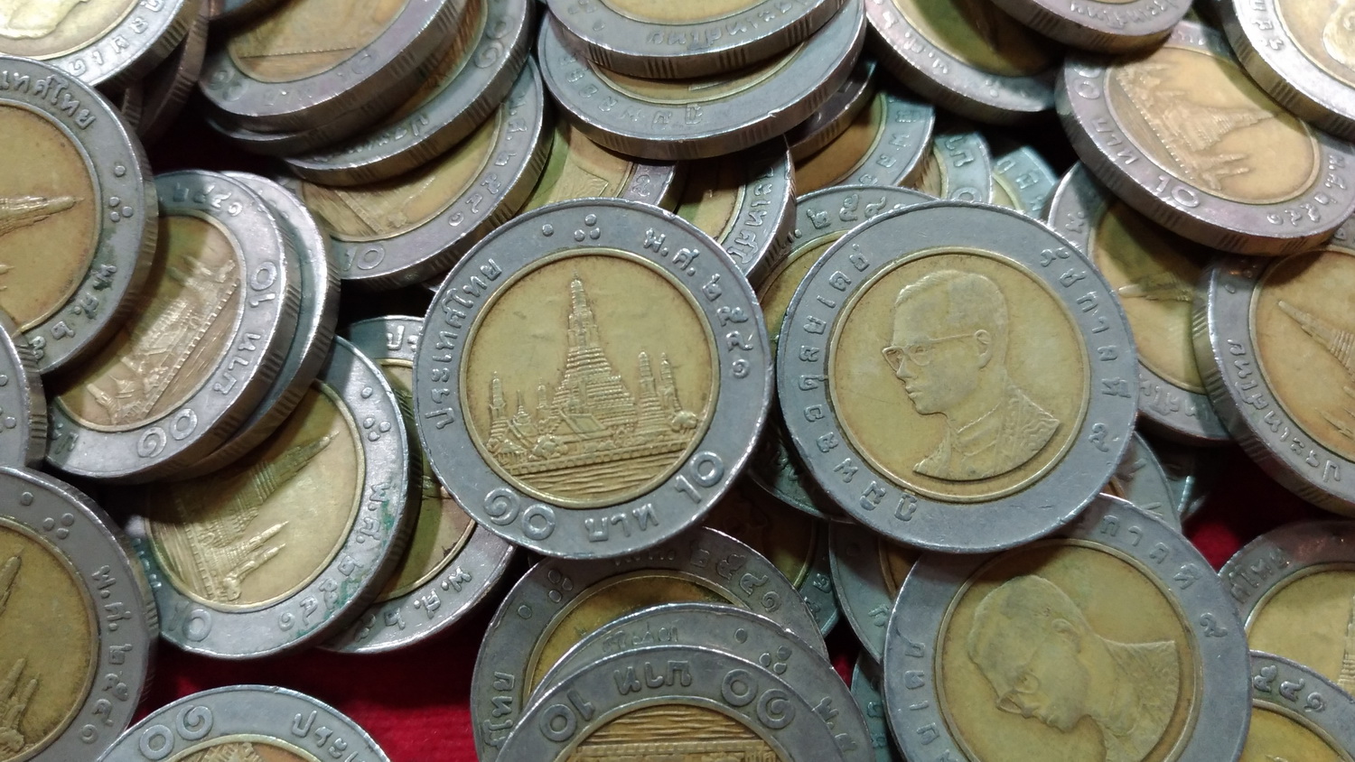 เหรียญ 10 บาทปี41 ผ่านใช้ หายากลำดับ 2