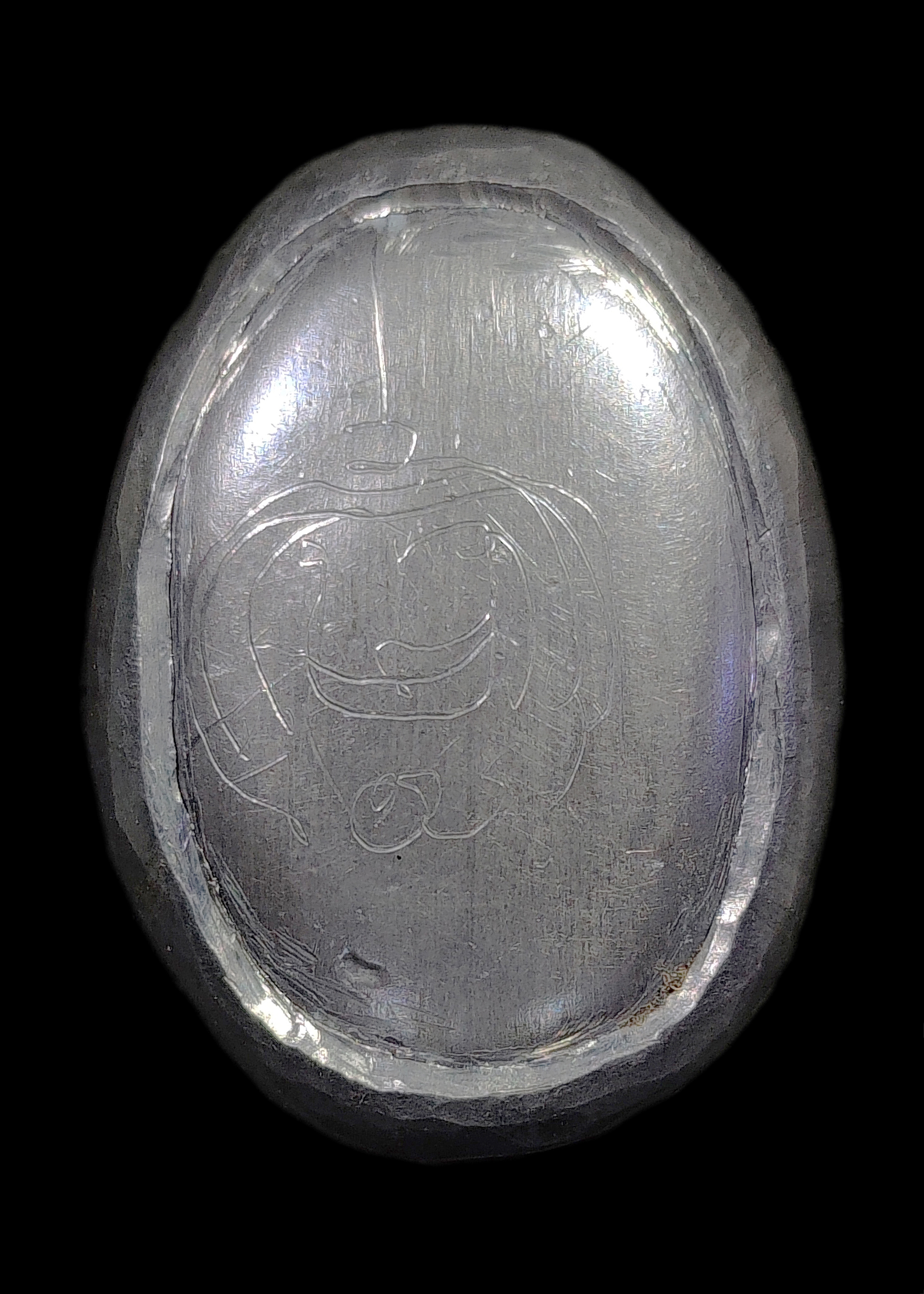 เบี้ยแก้เปลือย หลวงปู่เจือ ปิยสีโล วัดกลางบางแก้ว มีจารรอบเบี้ย ลายมือหลวงปู่เจือโดยตรง สภาพสวยแชมป์