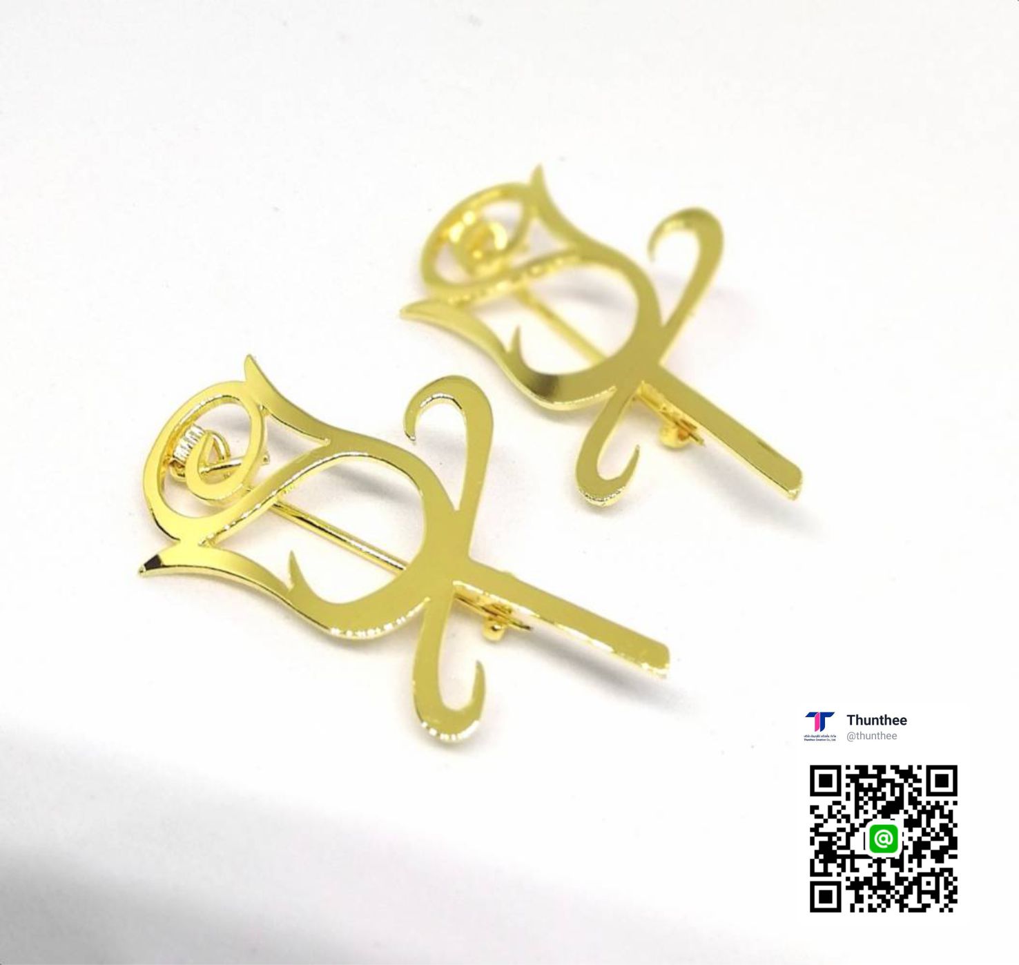 เข็มกลัดฉลุ