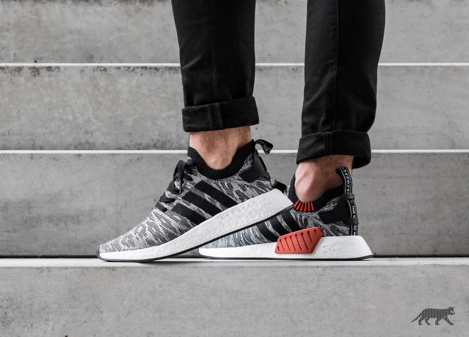 NMD R2 Pk grey black