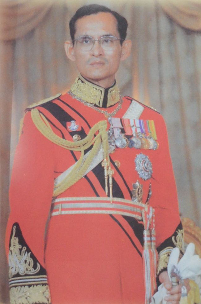 ร้อยกรองกาญจนาภิเษก