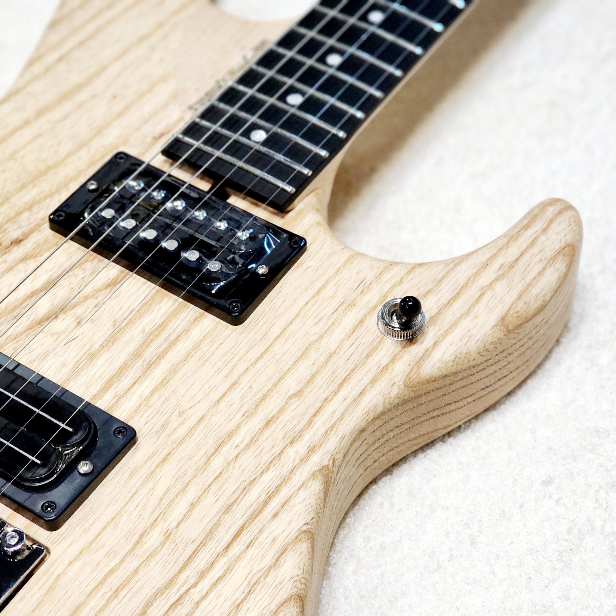 (BRAND NEW) WASHBURN N4-NUNO SWAMP ASH USA