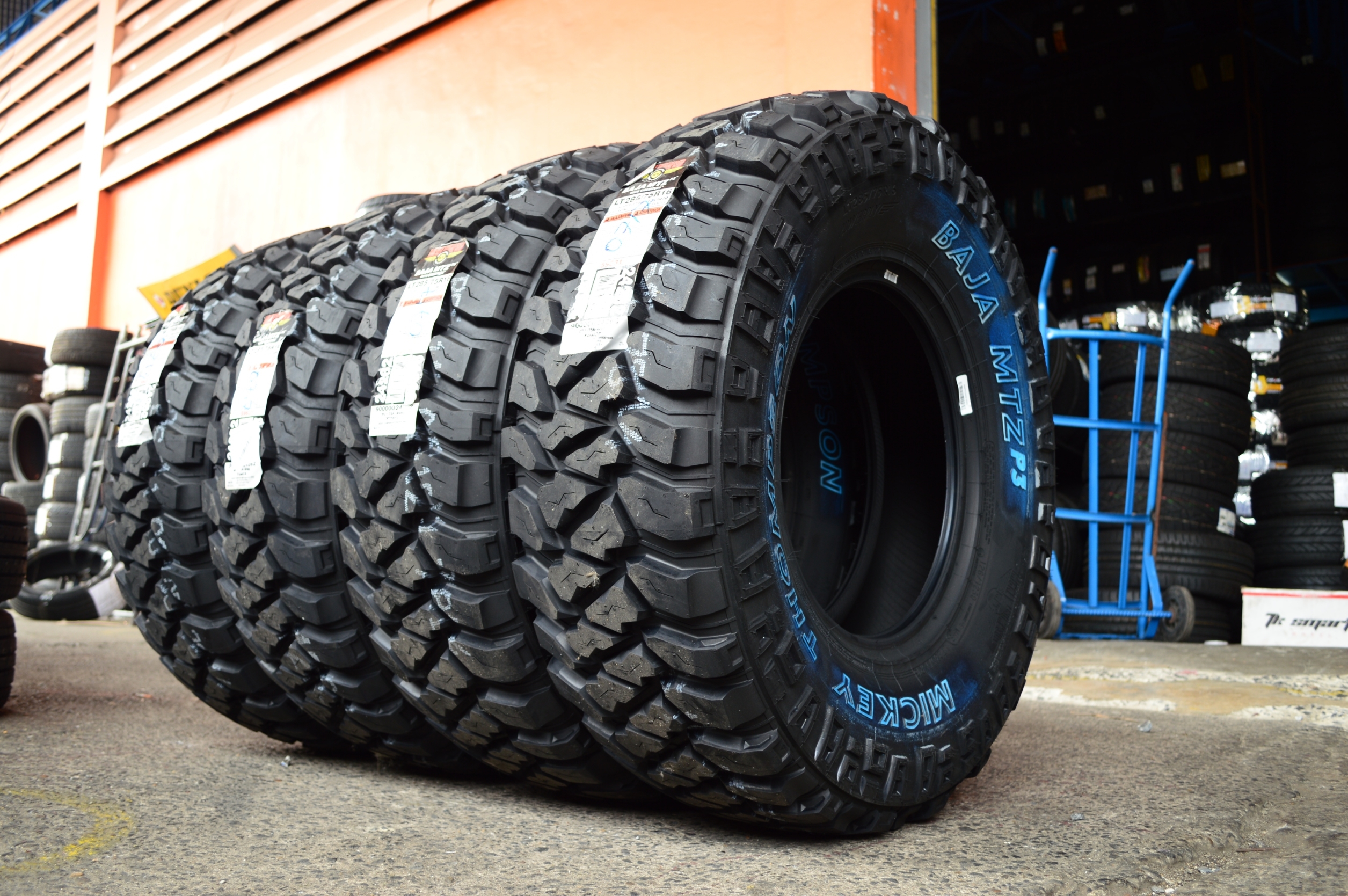 ยาง MICKEY THOMPSON MTZ ขนาด285/75R16