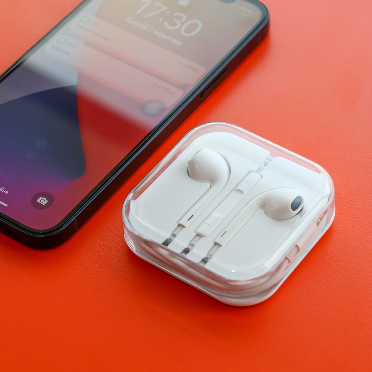 d-power หูฟัง รุ่น ip5/6 มีไมค์โครโฟนในตัว คุยโทรศัพท์ชัด รับสาย วางสาย เล่นเกมส์ได้ ประกัน 1 ปี