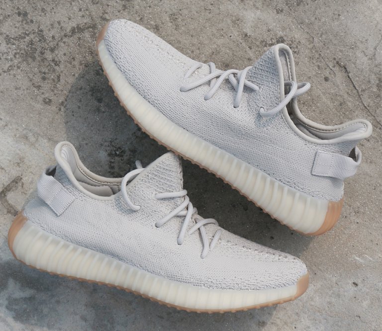 Yeezy 350 sesame Pre-order 20 วัน (มัดจำ 2,000)