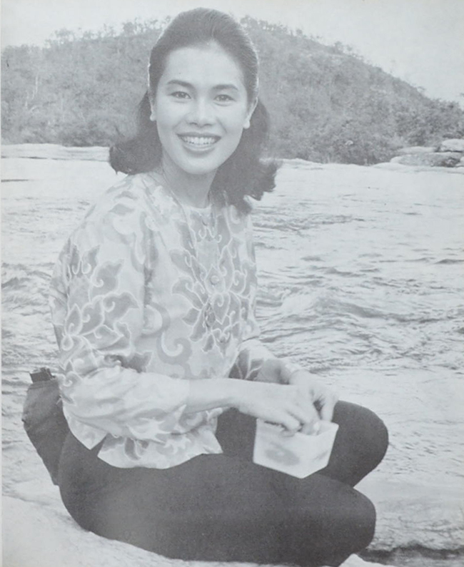 ประมวลพระบรมฉายาลักษณ์ พระราชกรณียกิจ และ พระราชจริยาวัตร พุทธศักราช 2514