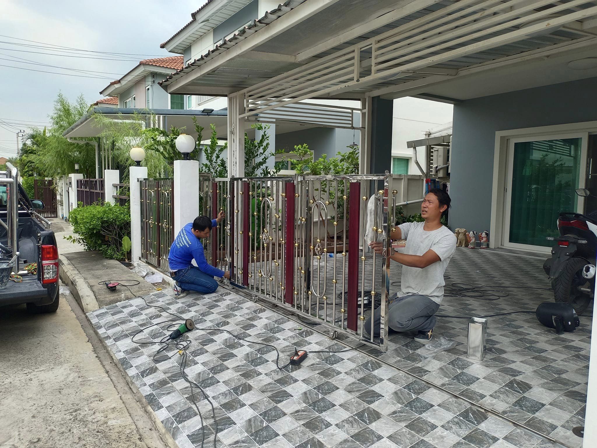 ติดตั้งประตูสแตนเลส ขอบคุณที่ไว้วางใจทีมงานในการติดตั้งครับ ที่ศุภาลัย การ์เด้นวิลล์ประชาอุทิศ131 กรุงเทพมหานคร