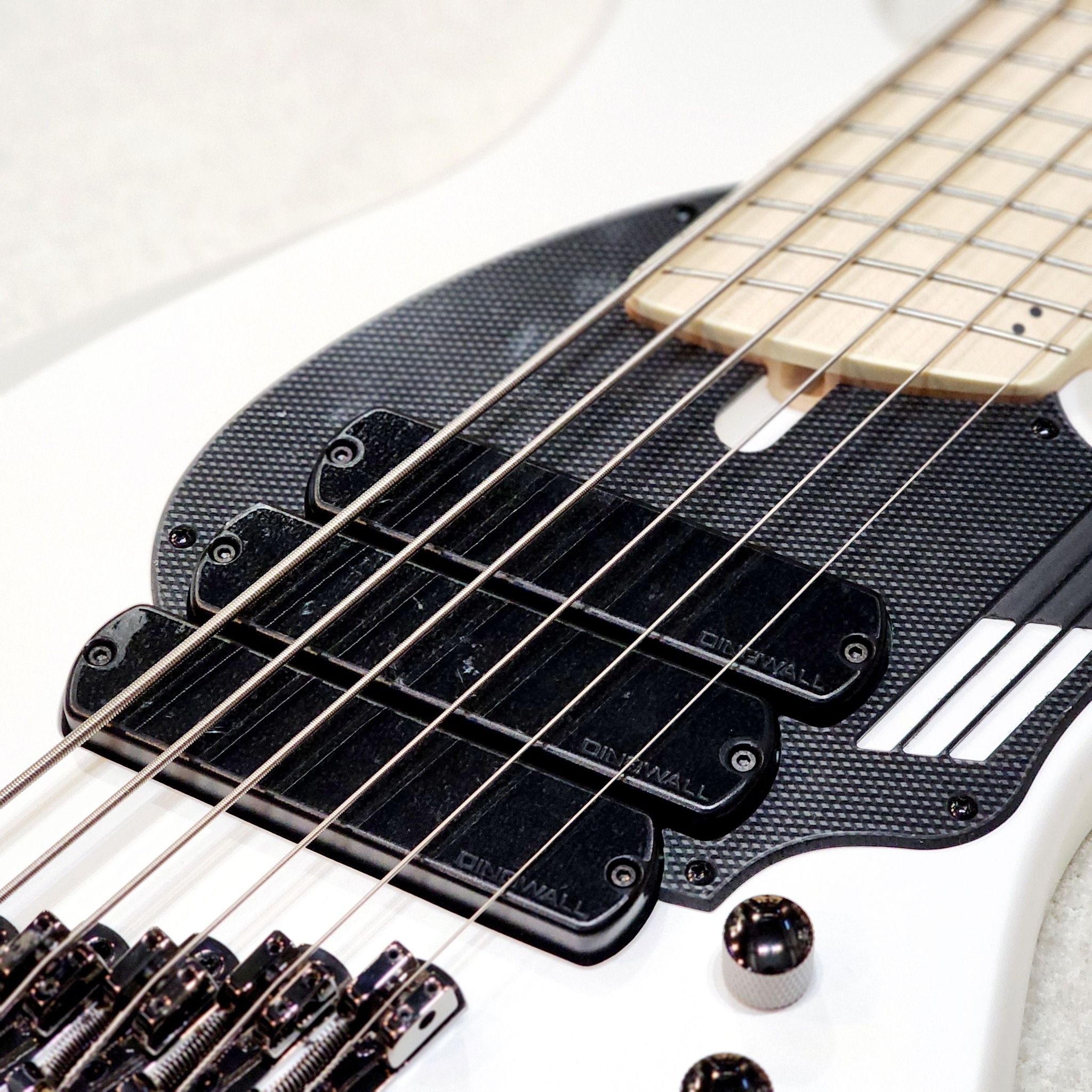 DINGWALL NG3-6 "Adam Nolly Getgood" Ducati White