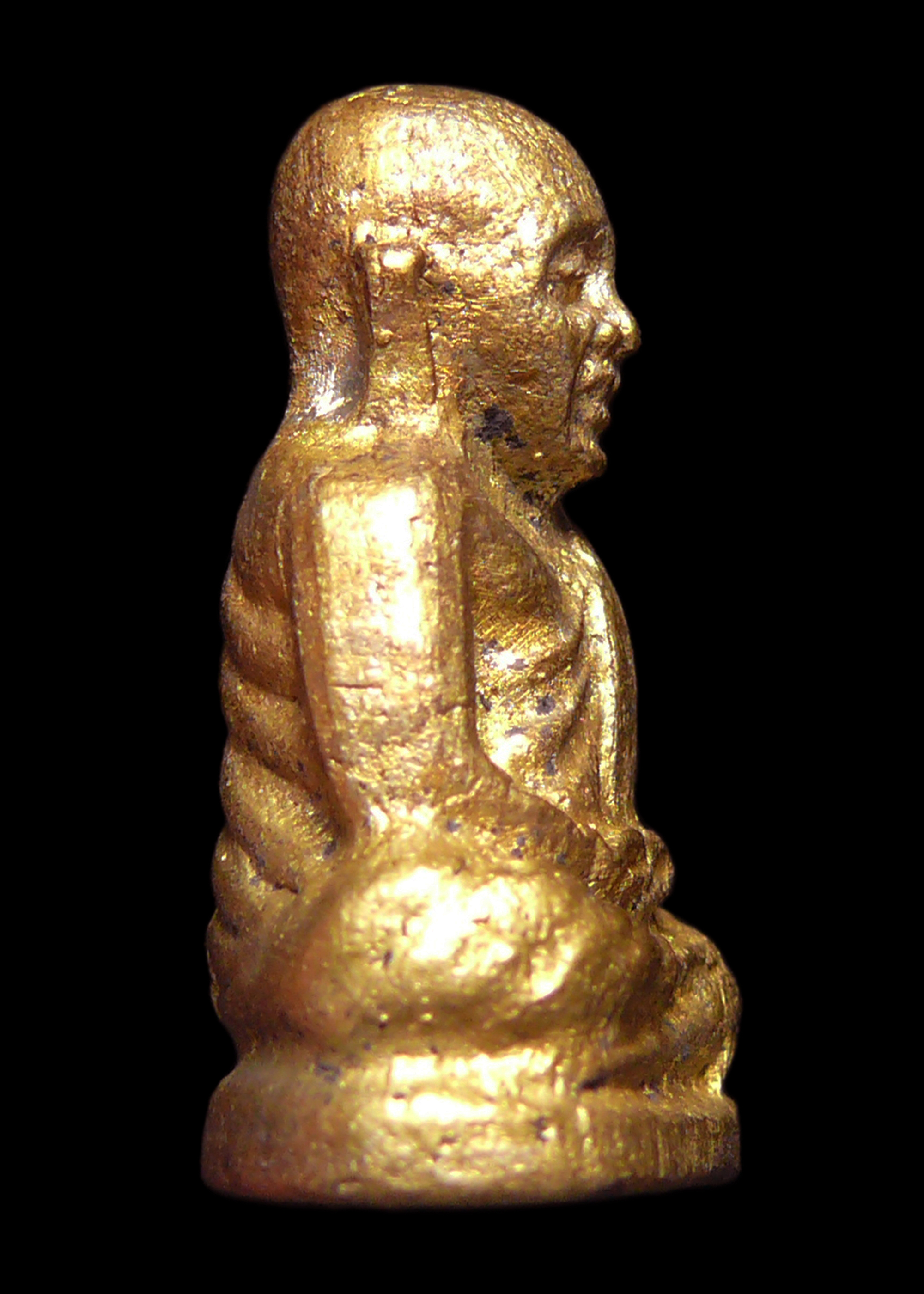 หลวงพ่อเงิน วัดบางคลาน จ.พิจิตร รุ่นรวย รวย รวย ก้นอุดกริ่ง ตอกโค๊ต กริ่งดัง สภาพสวยพร้อมกล่องเดิมๆ