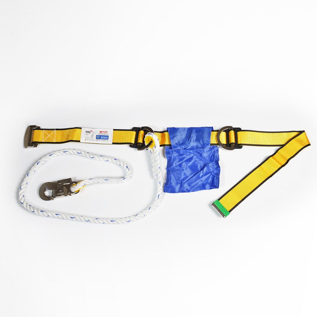 YAMADA รุ่น W737 เข็มขัดเซฟตี้ครึ่งตัวตะขอเล็ก ระบบล็อก 2 จังหวะ และถุงใส่เครื่องมือ