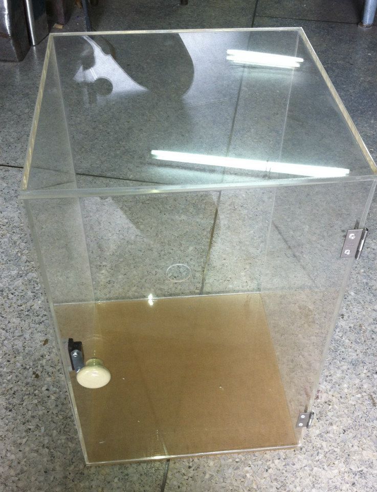 กล่องอะคริลิกโชว์สินค้า