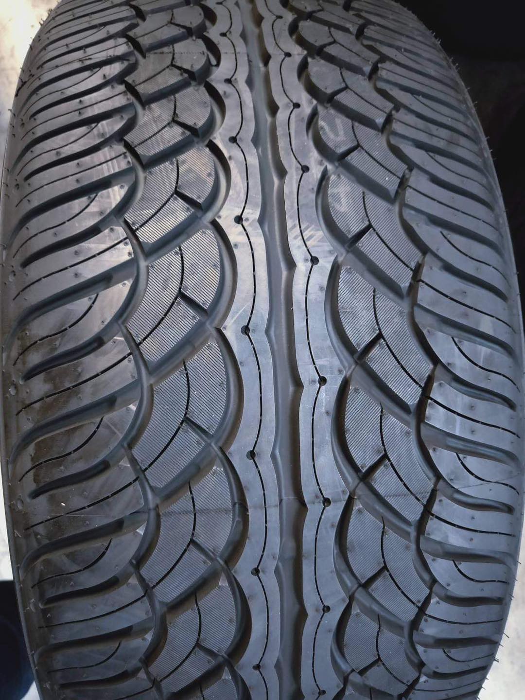 ยาง YOKOHAMA รุ่น PARADA SPEC-X PA02 112V *JP ขนาด 305/35R24
