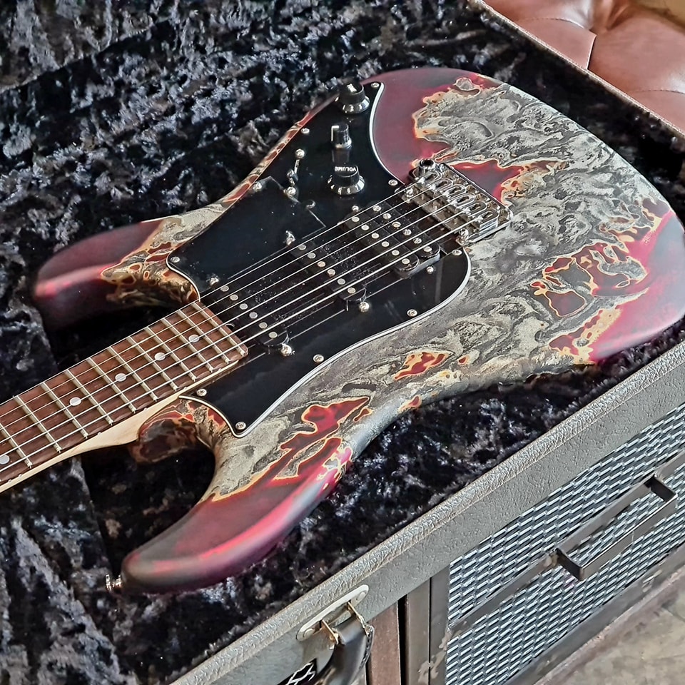 (USED) James Tyler USA - Studio Elite Burning Water 2K Matching Headstock