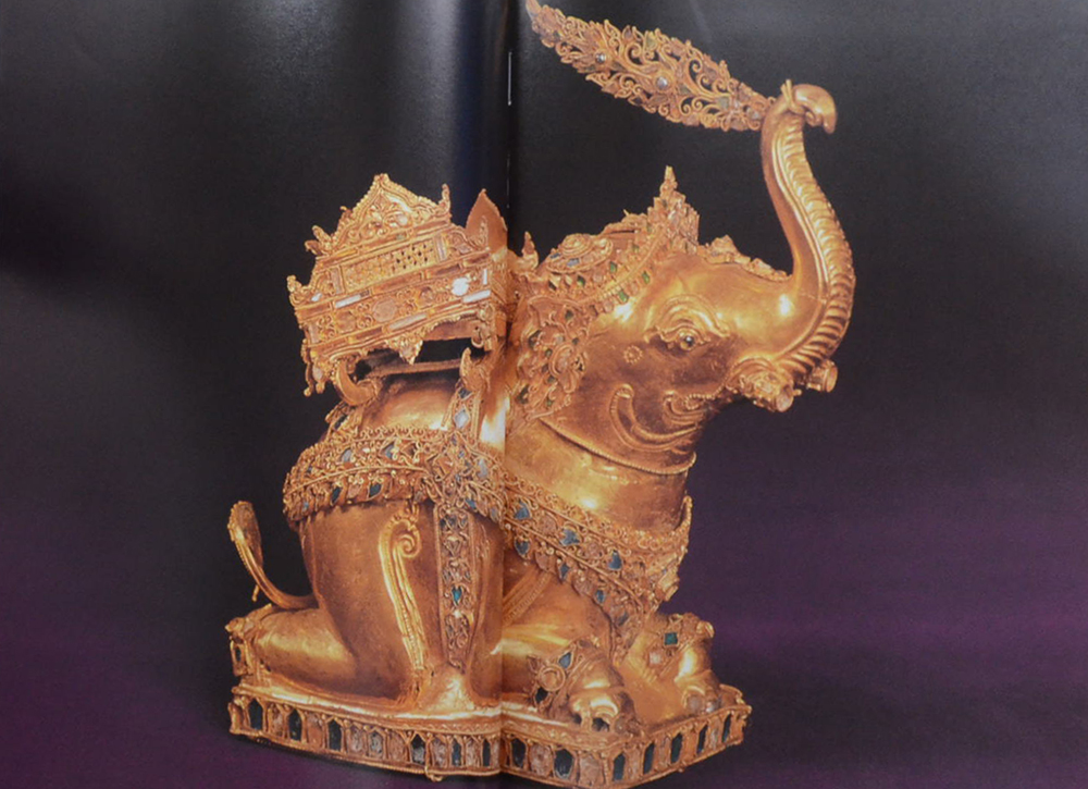 เครื่องทองรัตนโกสินทร์ (พร้อมกล่อง)