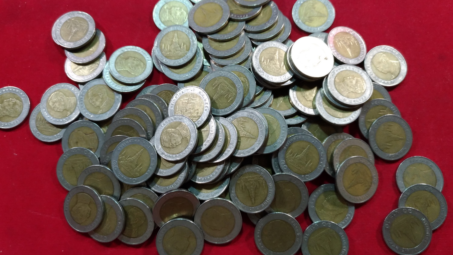 เหรียญ 10 บาทปี54 ผ่านใช้ หายากลำดับ 8