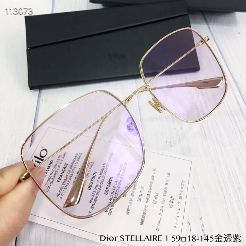 Dior stellair กรอบแว่นเก๋ๆ แบรนด์ชั้นนำ งานสวยเนี้ยบ ยกเซทตามภาพเลย งานเกรด Hi end ปั้มโลโก้ทุกจุด เทียบแท้1:1 Sz. 59-18-145 mm ราคา 1,980บาท อุปกรณ์ครบเซทใหญ่ตามแบรนด์ : Full set ✅รับประกันความพอใจ👍🏼 ***ถ่ายจากสินค้าจริง เกรด Hi