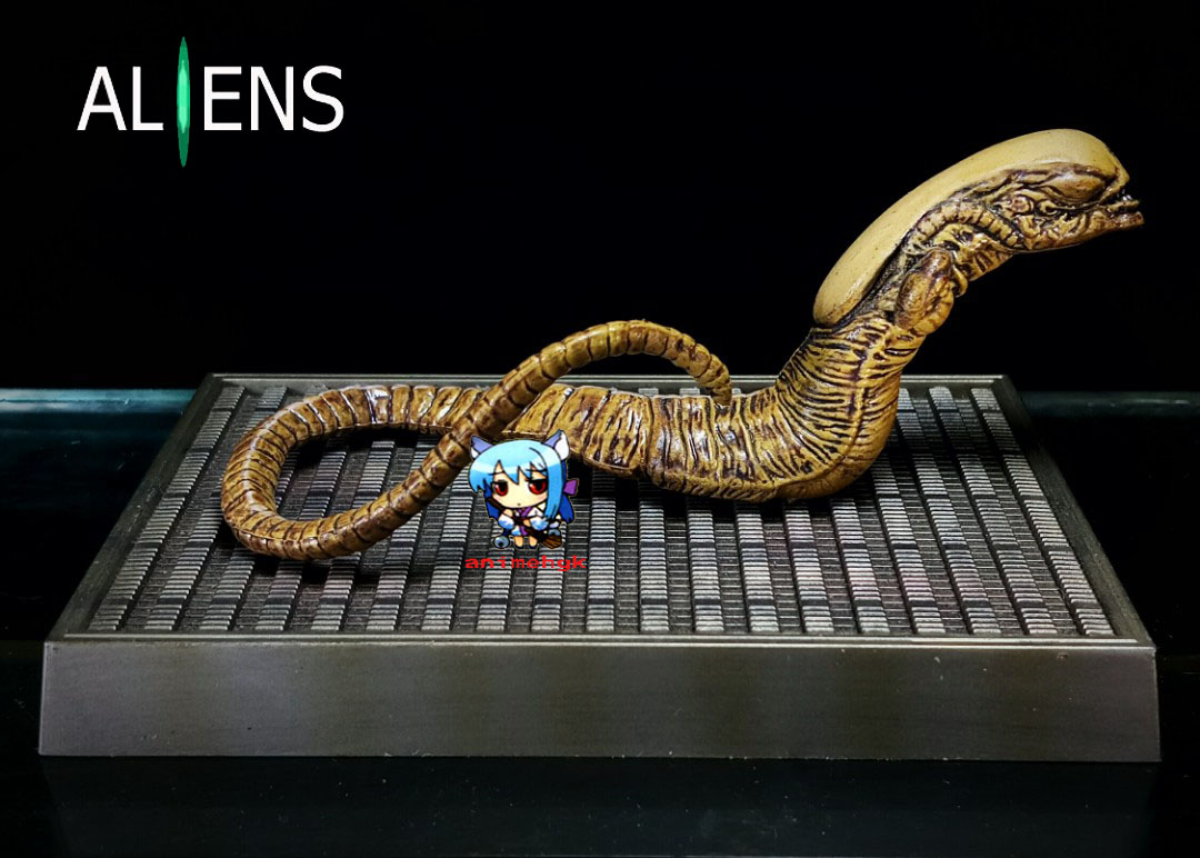 เอเลี่ยน ระเบิดอก Alien Xenomorph Chest Burster พร้อมฐาน 1/6 เรซิ่น