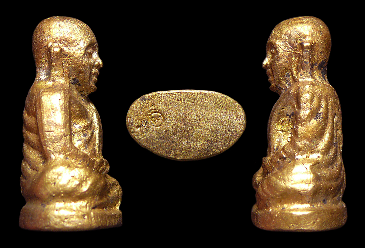 หลวงพ่อเงิน วัดบางคลาน จ.พิจิตร รุ่นรวยรวยรวย ตั้งทุนสงเคราะห์เด็กนักเรียนยากจน ก้นตอกโค๊ต พร้อมกล่อง