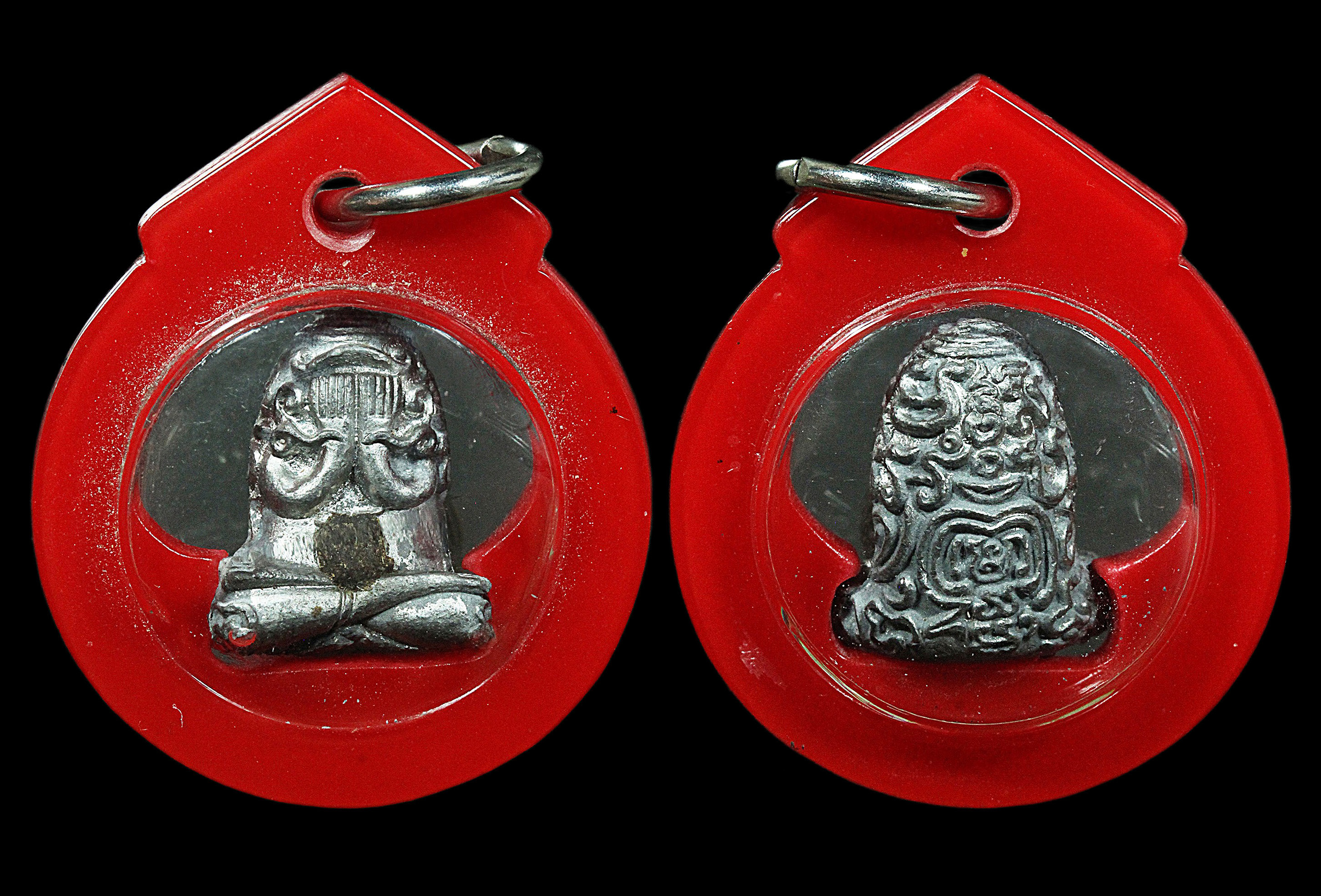 พระปิดตายันต์ยุ่ง หลวงพ่อนารถ วัดศรีโลหะราษฎร์บำรุง จ.กาญจนบุรี ปี2520 เนื้อชินตะกั่ว สภาพสวยเดิมๆ เลี่ยมวินเทจพร้อมใช้