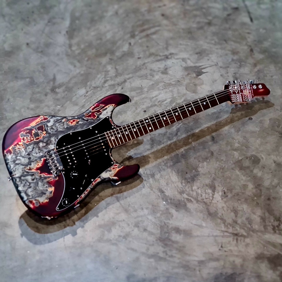 (USED) James Tyler USA - Studio Elite Burning Water 2K Matching Headstock
