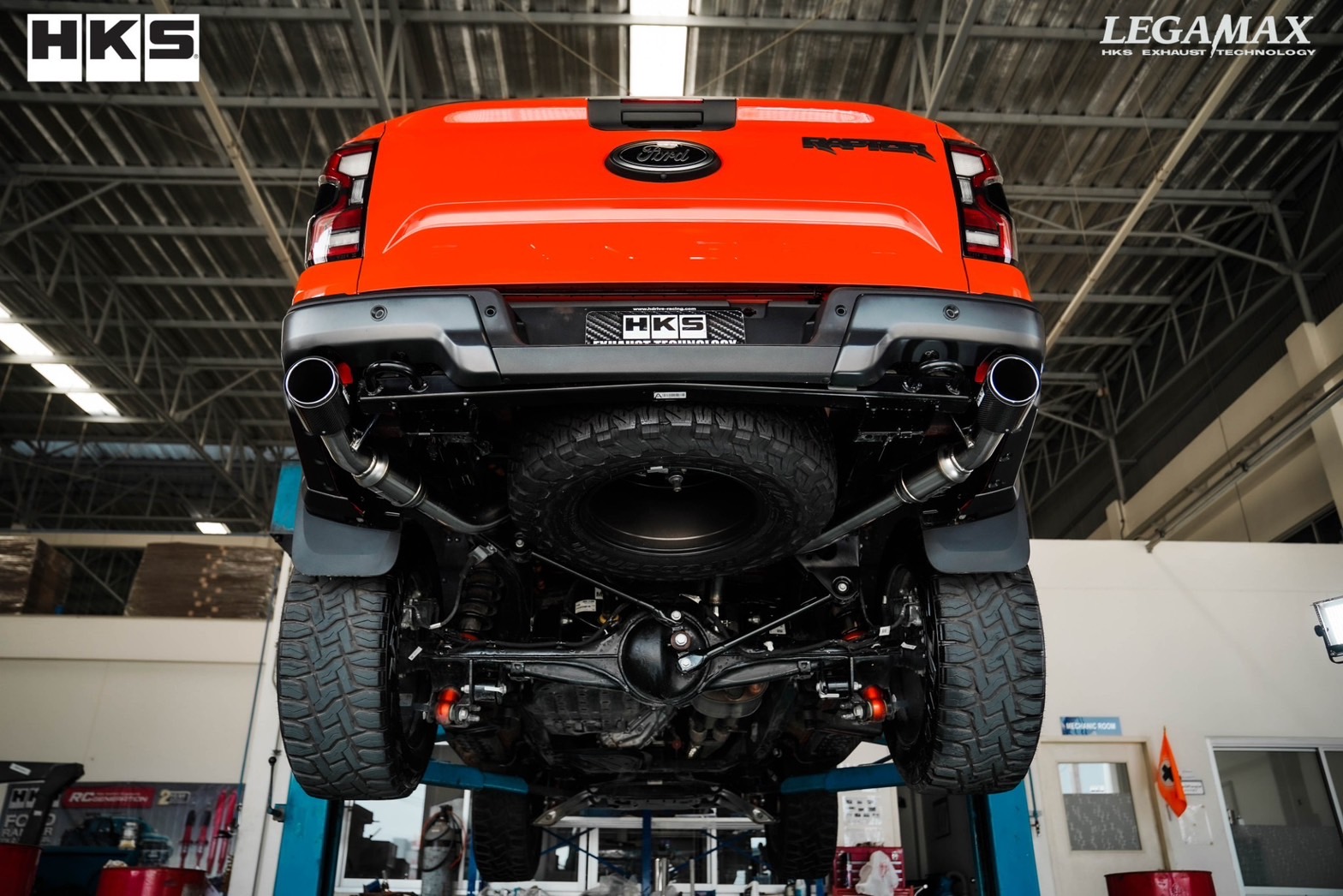 ท่อ HKS สำหรับรถรุ่น FORD RAPTOR V6