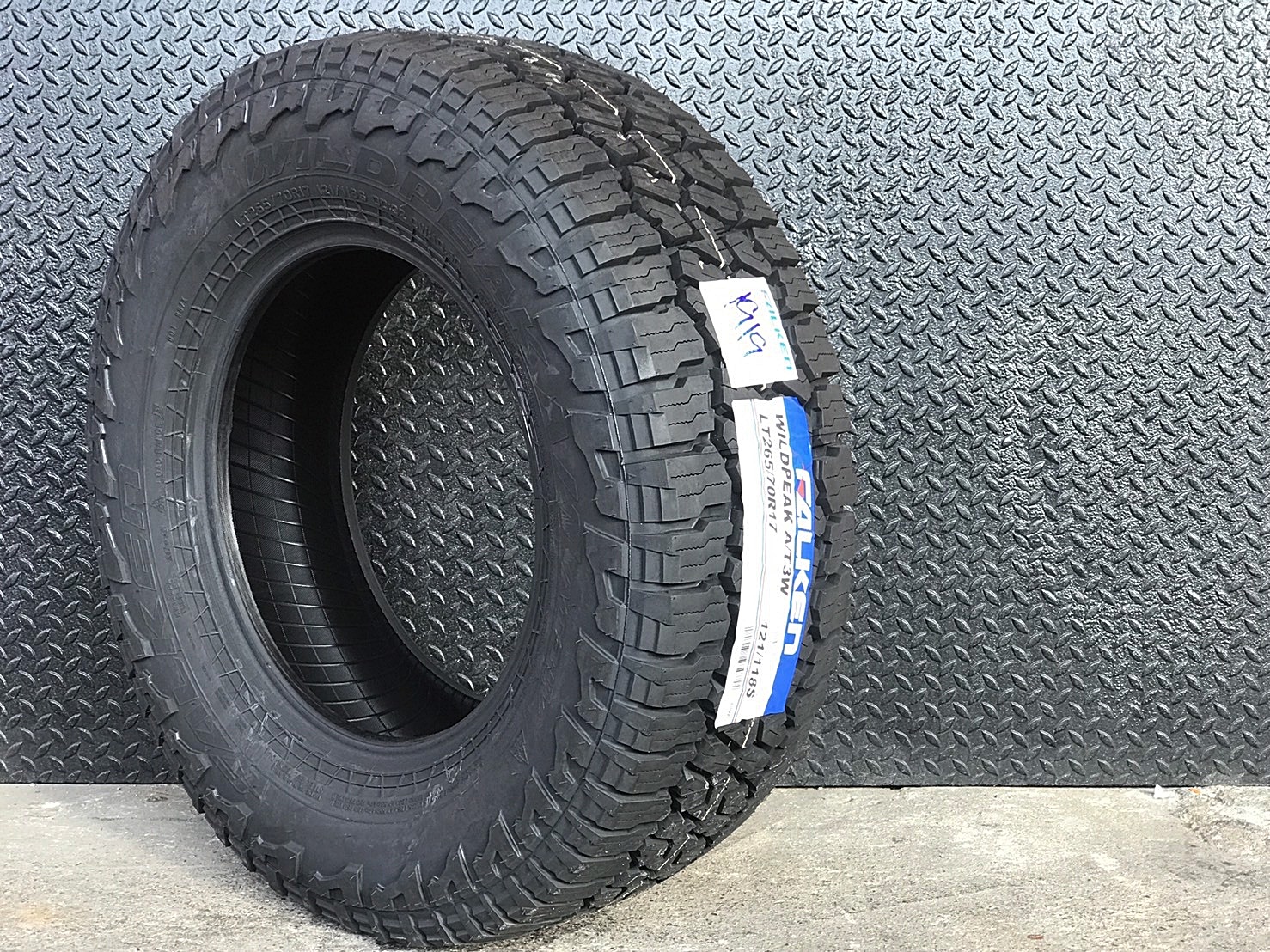 ยาง FALKEN WILDPEAK A/T ขนาด 255/70-15ราคาพิเศษ สั่งได้