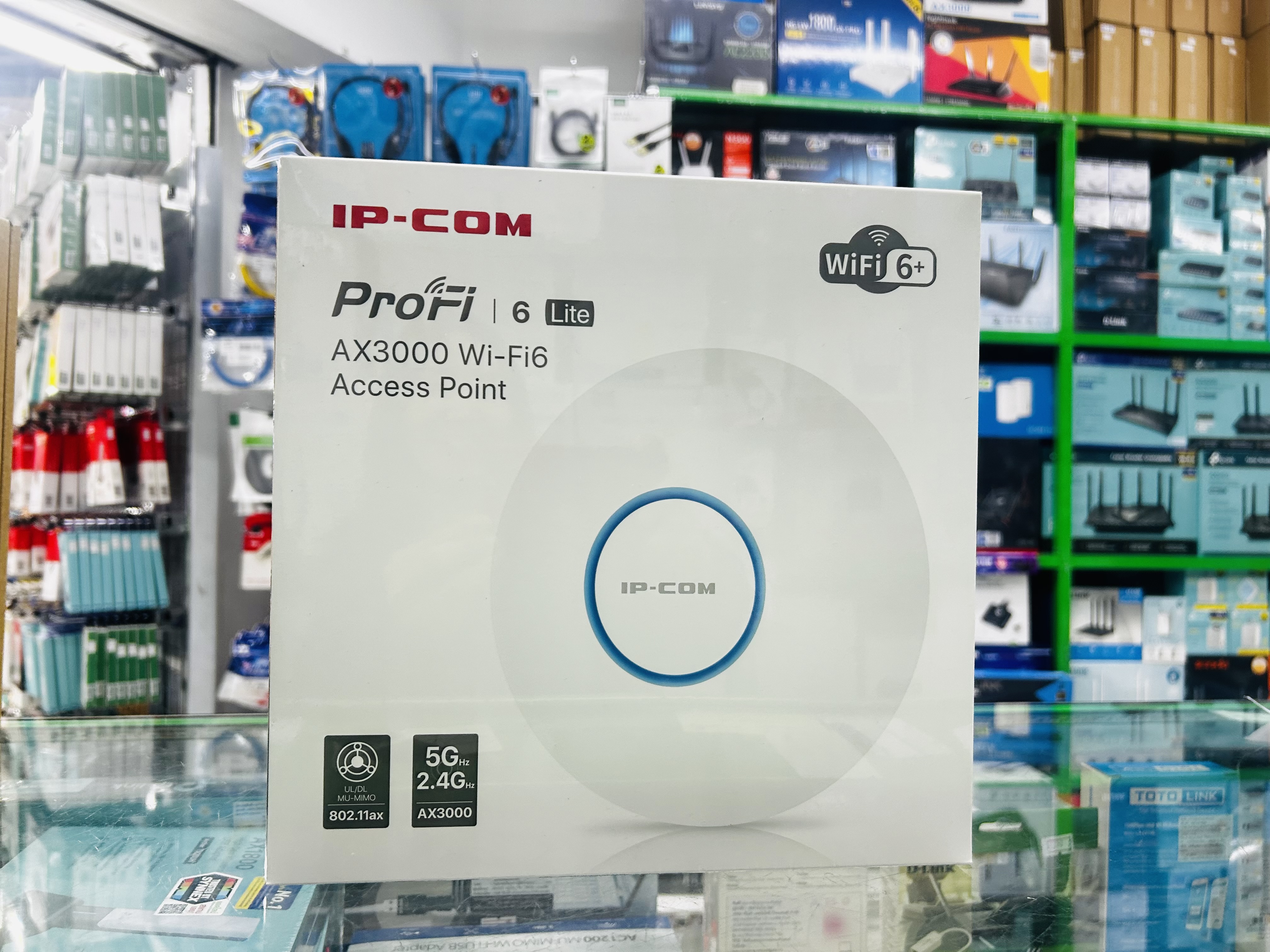 IP-COM Pro-6-LITE 2x2 Wi-Fi6 AX3000 Dual-Band Ceiling Access Point 2X2 MU-MIMO, 1 port Gigabit Ethetnet POE 802.3at standard