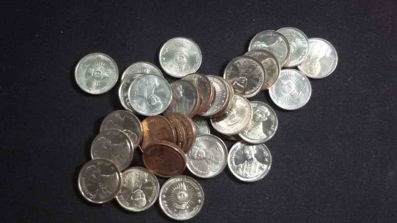 เหรียญ 2 บาท 5 รอบ พระบาทสมเด็จพระปรมินทรมหาภูมิพลอดุลยเดช ปี 2530 UNC
