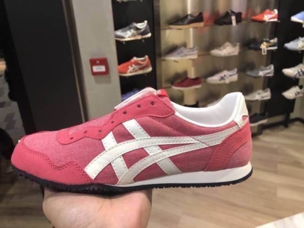 Onitsuka Tiger Serrano slip-on Pink