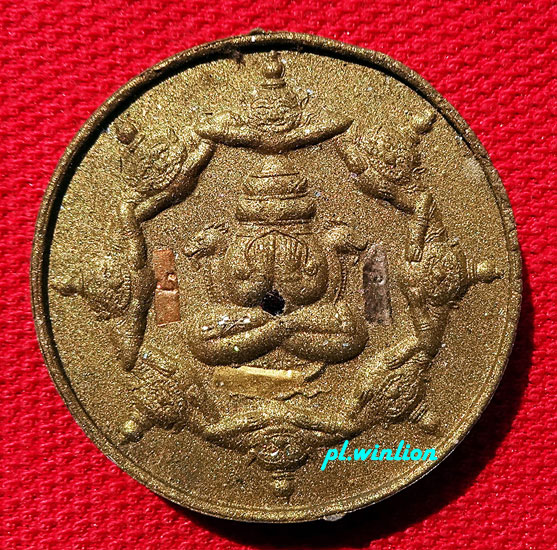 พระปิดตาพังพะกาฬ เนื้อว่านปัดทอง ตะกรุด 3 กษัตริย์ รุ่นมงคลจักรวาลพุทธาคมเขาอ้อ ปี 45