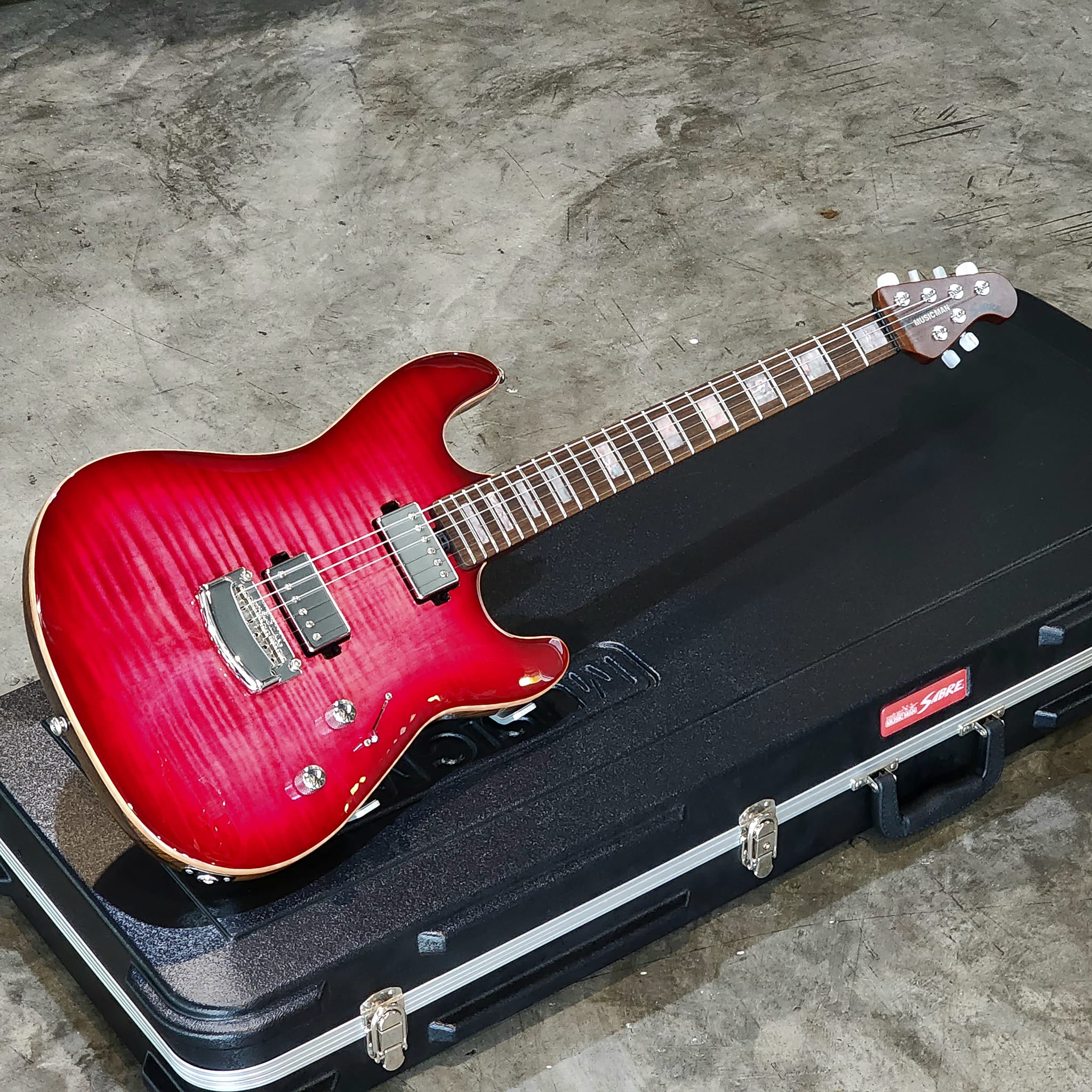 (USED) ERNIE BALL MUSICMAN Sabre "Half Baked" BFR Limited Edition 40/55