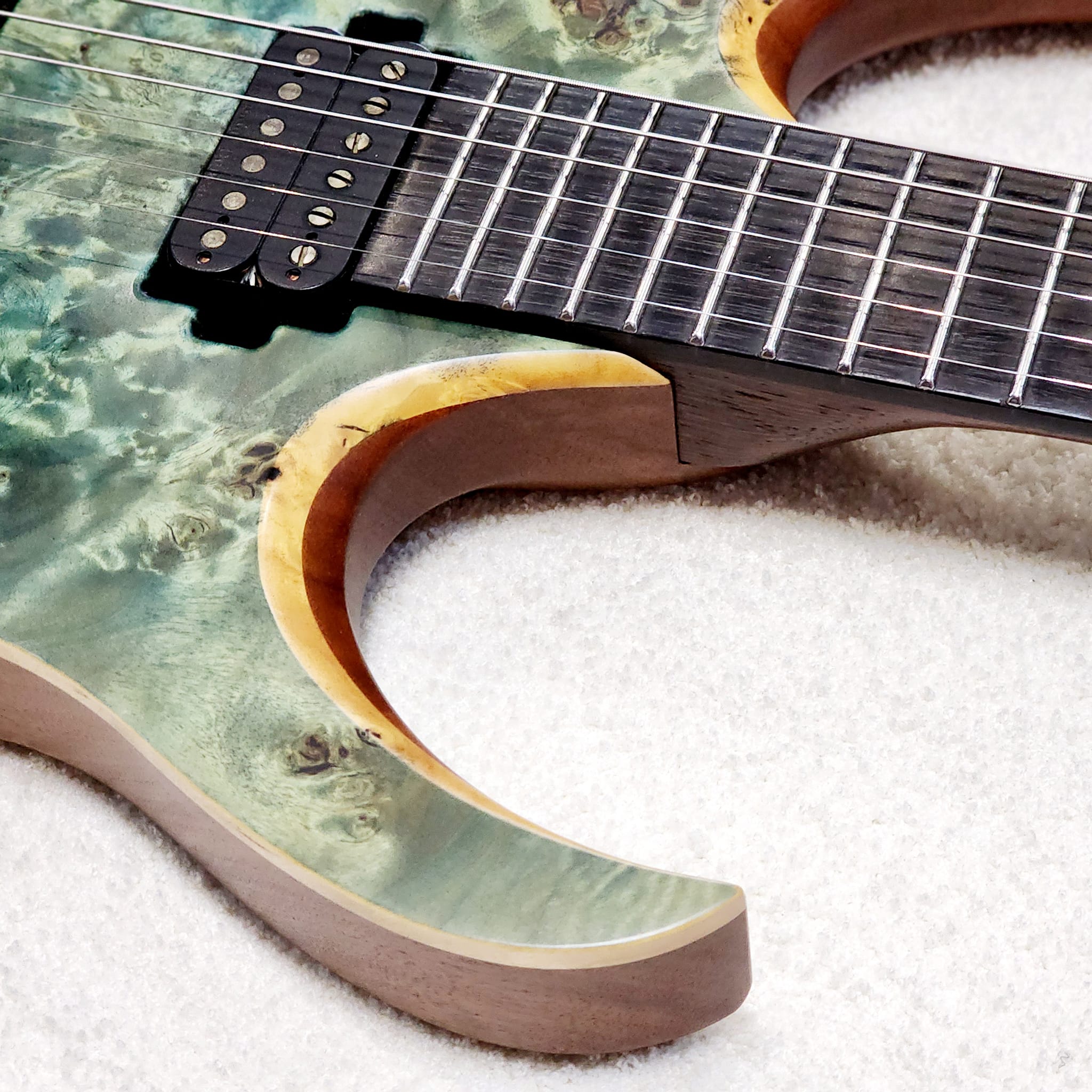 (USEDl MAYONES DUVELL ELITE 6 - TRANS AQUAMARINE SATINE