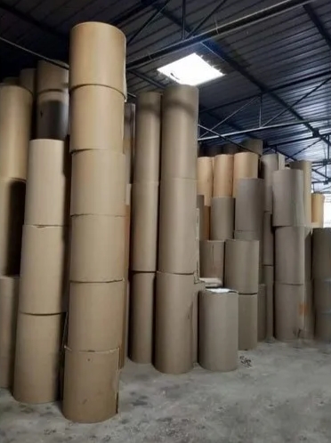 ม้วนหนัก25โล-กระดาษลูกฟูกน้ำตาลครีม-กระดาษลูกฟูกลอนซี-หน้ากว้าง48นิ้ว (121ซม) หนัก 25 กิโล-กระดาษลอนน้ำตาล-กระดาษลังห่อของ