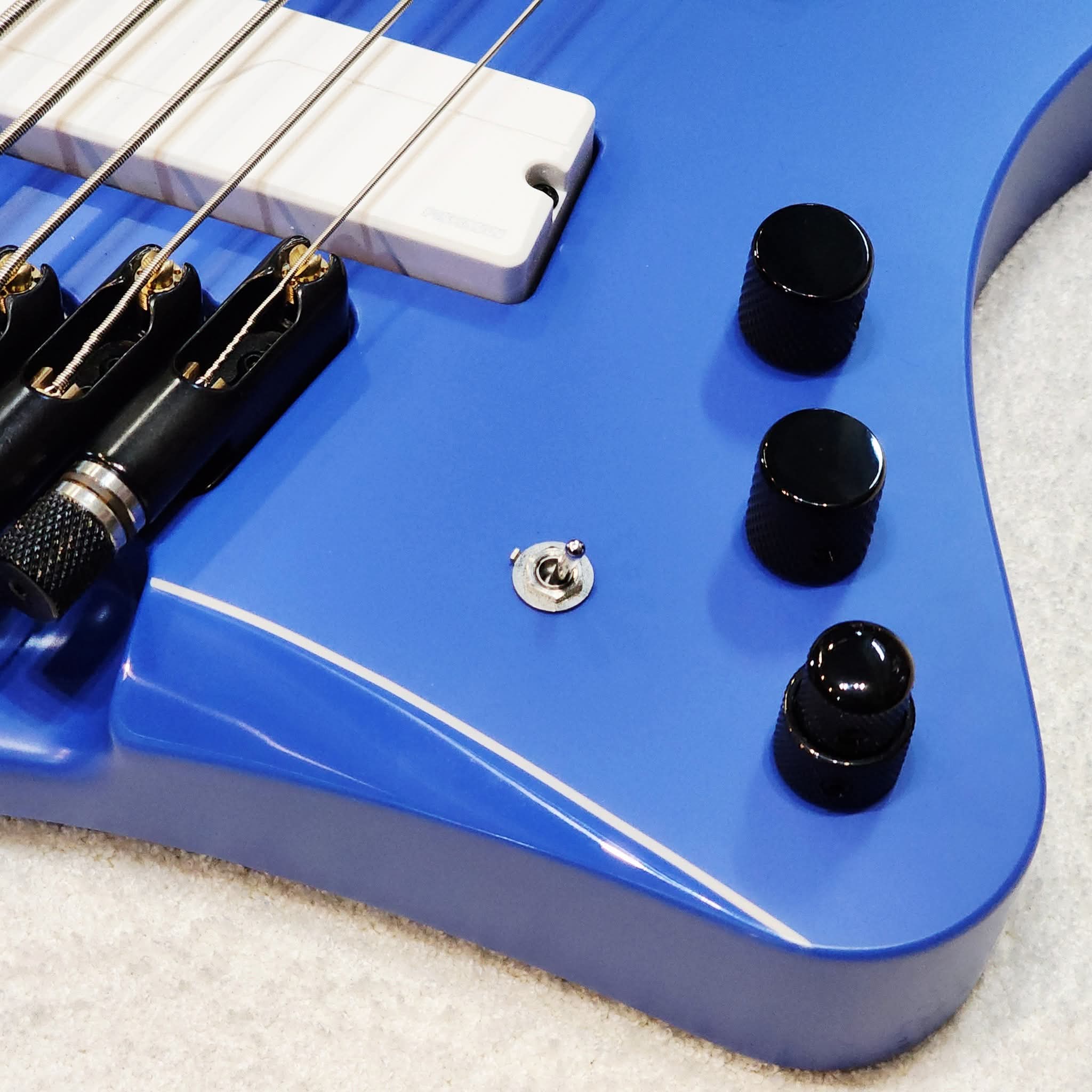 ABASI / LARADA BASS 5 // MASTER SERIES // CLARION BLUE