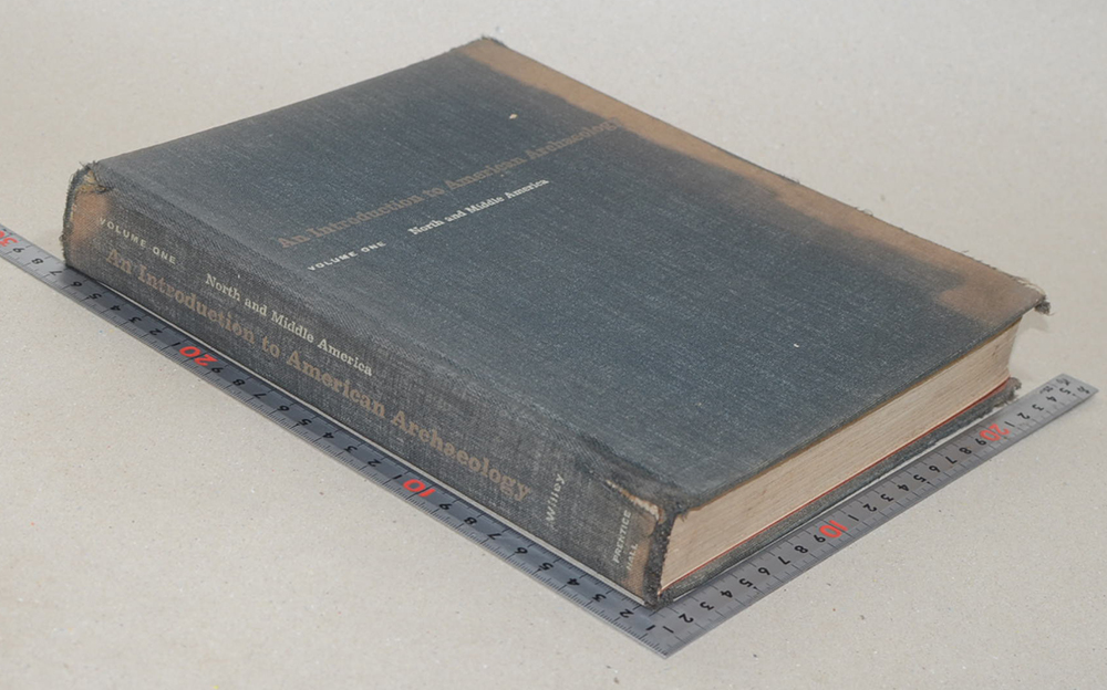 An Introduction to American Archaeology VOLUME ONE North and Middle America