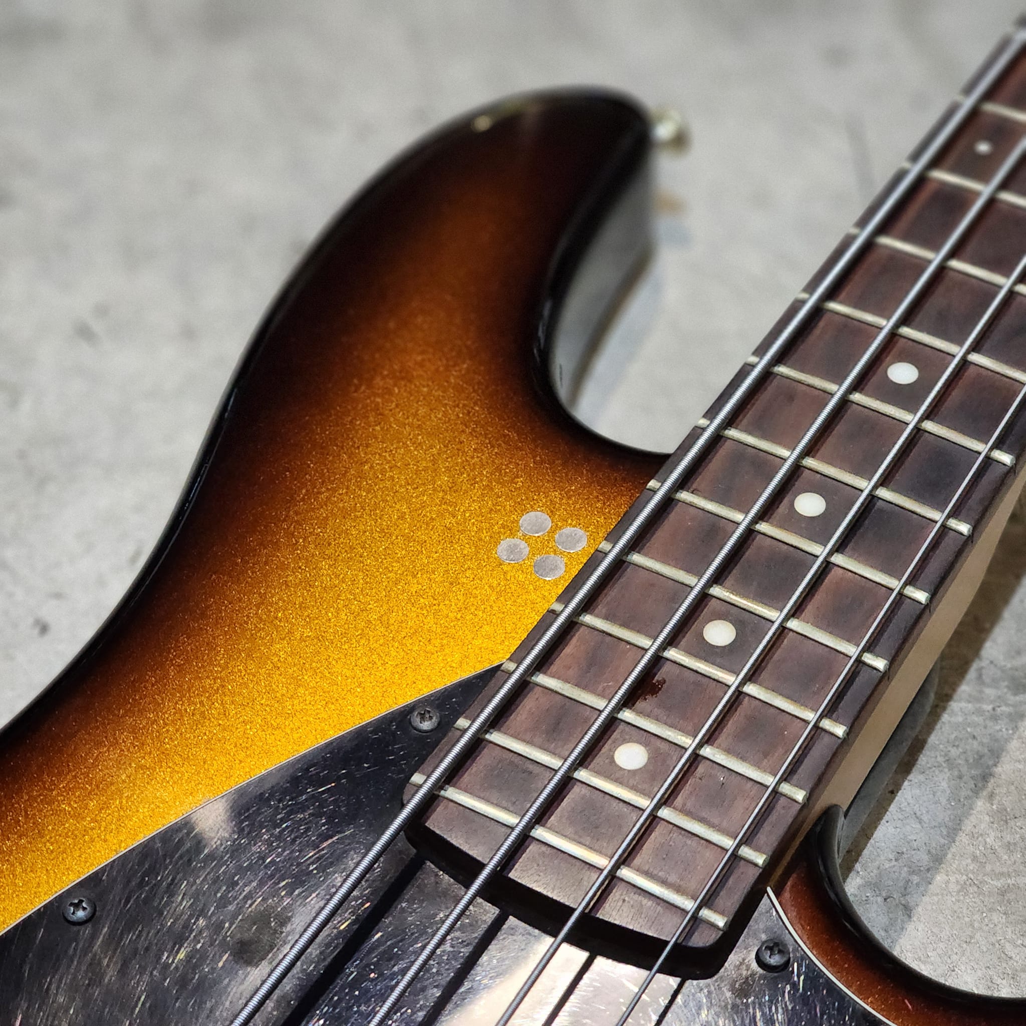 (USED) Sandberg California II VS4 High Gloss "Goldburst"