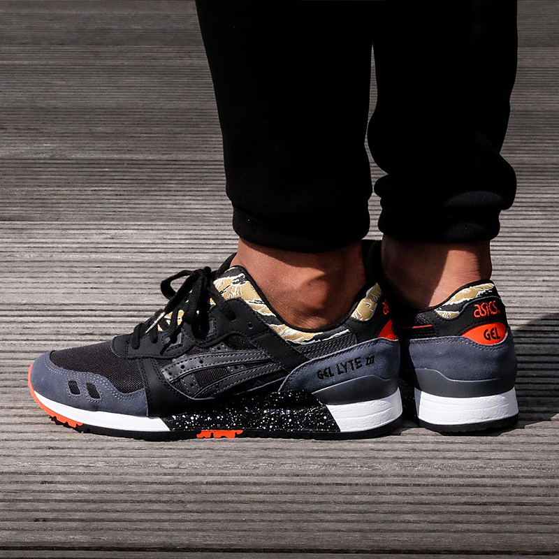Asics GEL-LYTE iii camo black thorn