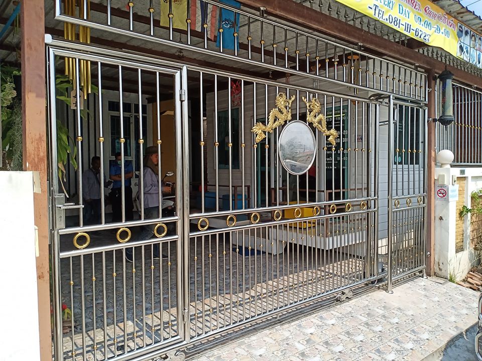ประตูสแตนเลสขอนแก่น 0895700989