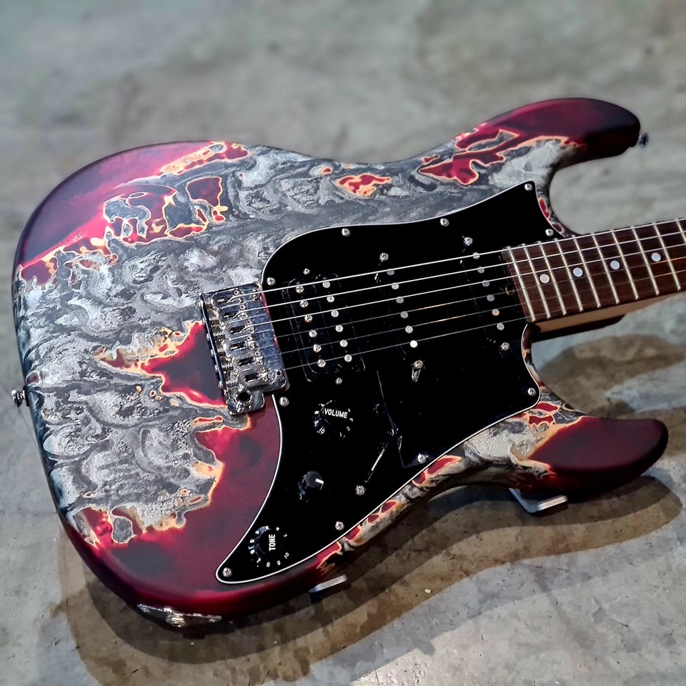 (USED) James Tyler USA - Studio Elite Burning Water 2K Matching Headstock